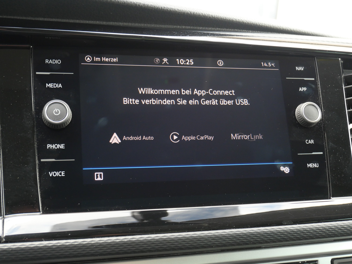 listing desktop thumbnail image 12