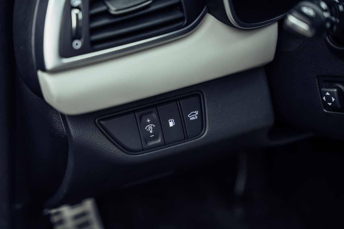 listing desktop thumbnail image 18