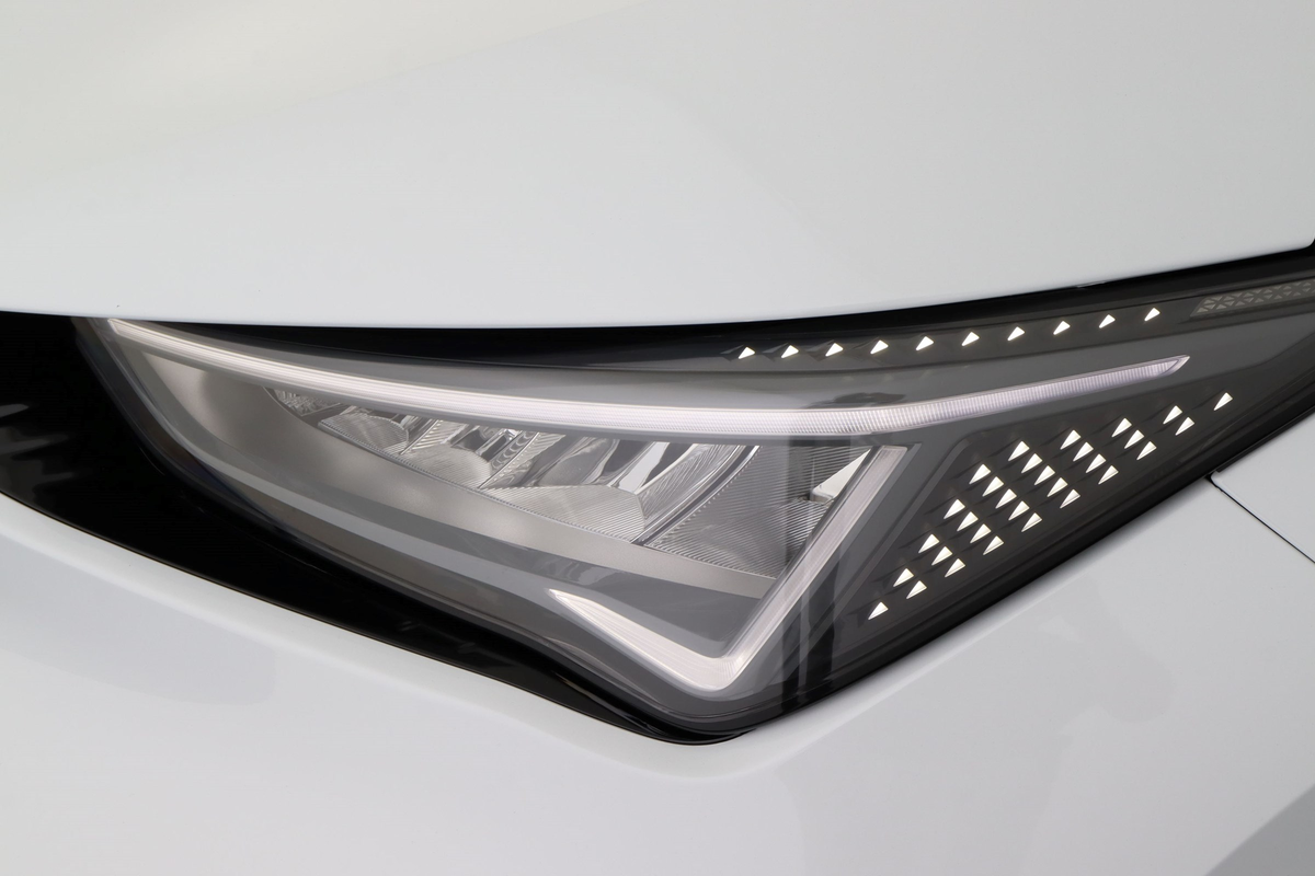 listing desktop thumbnail image 11