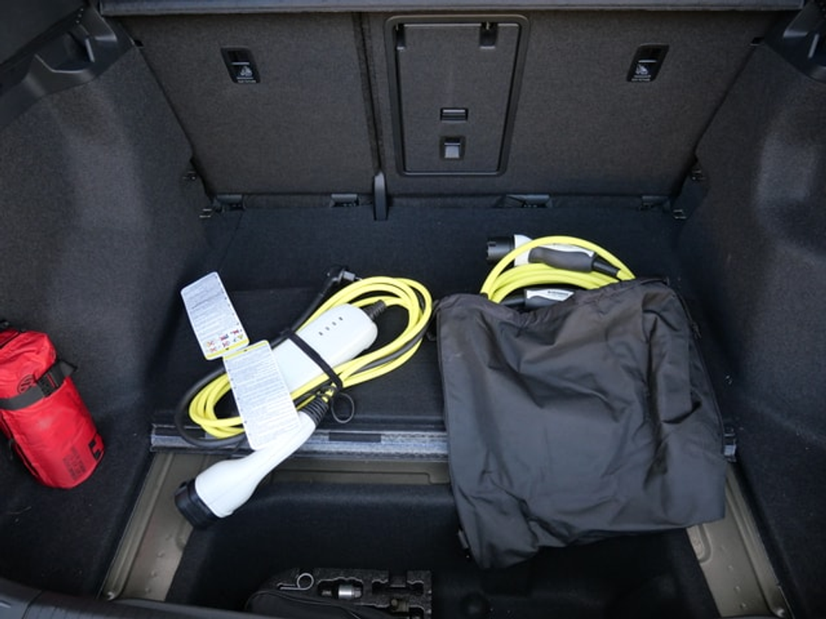 listing desktop thumbnail image 7