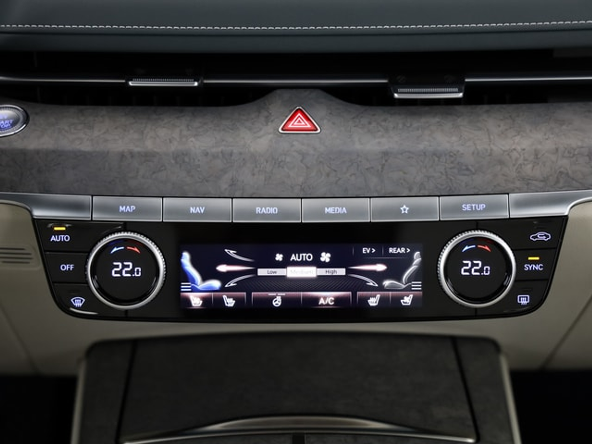 listing desktop thumbnail image 12