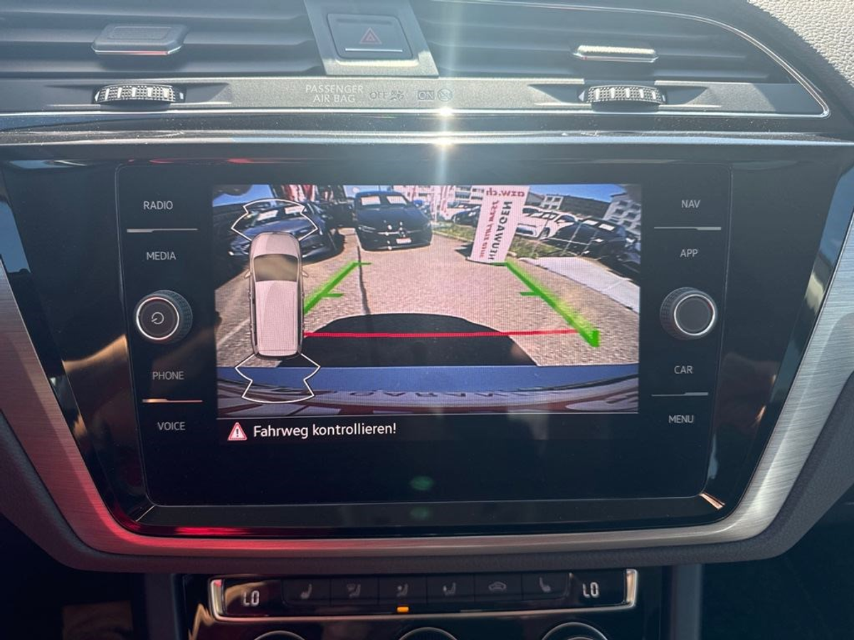 listing desktop thumbnail image 9