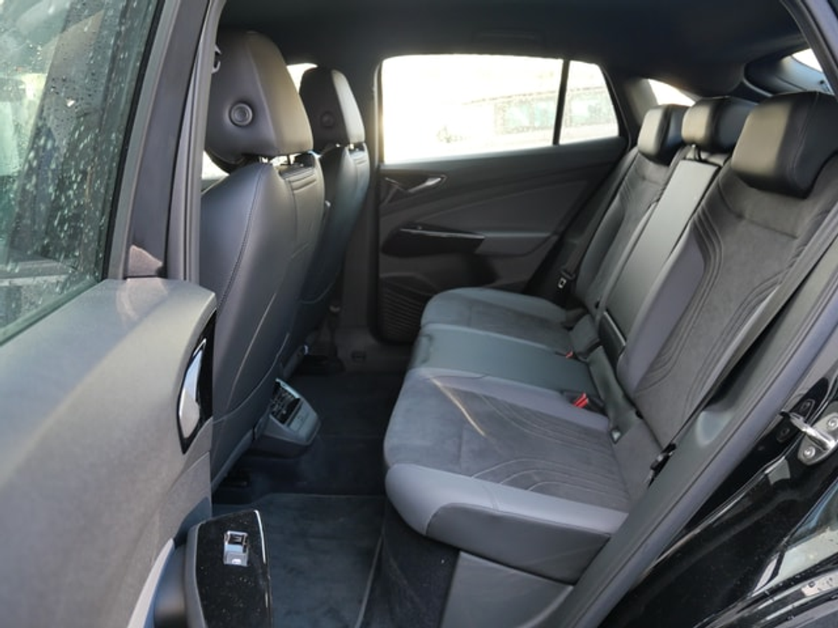 listing desktop thumbnail image 8