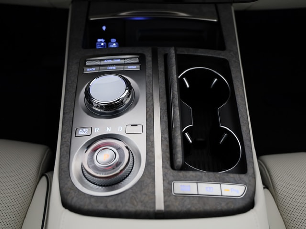 listing desktop thumbnail image 13