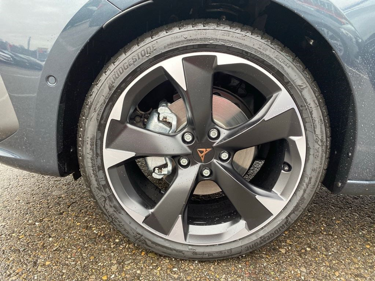 listing desktop thumbnail image 8