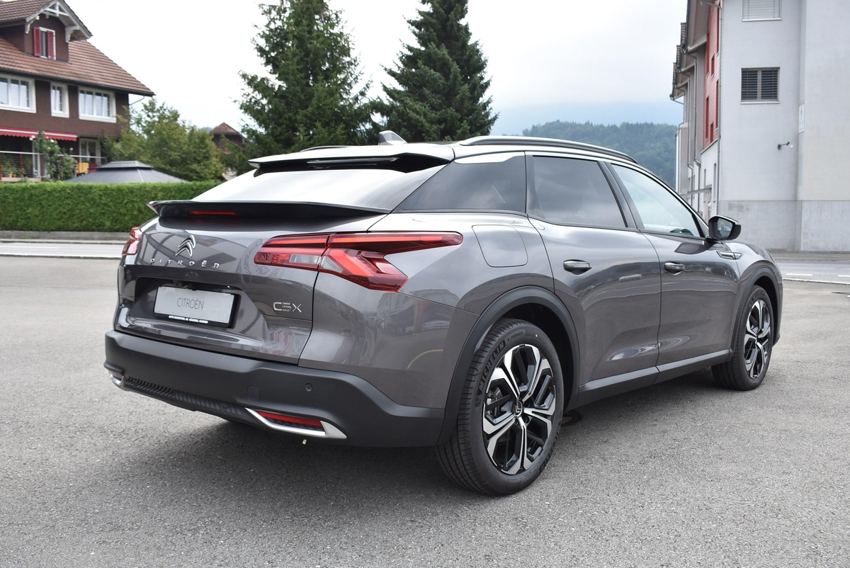 listing desktop thumbnail image 2