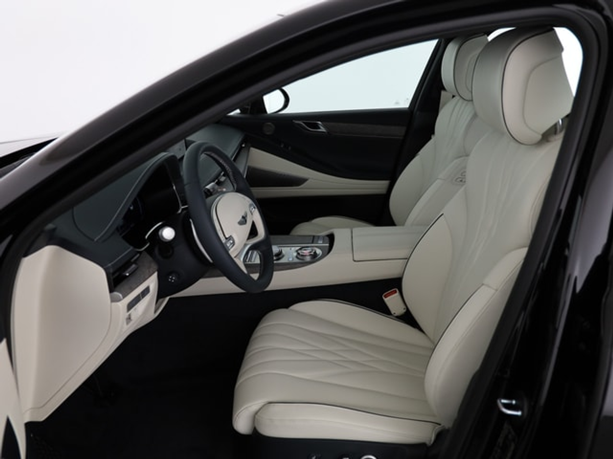 listing desktop thumbnail image 4