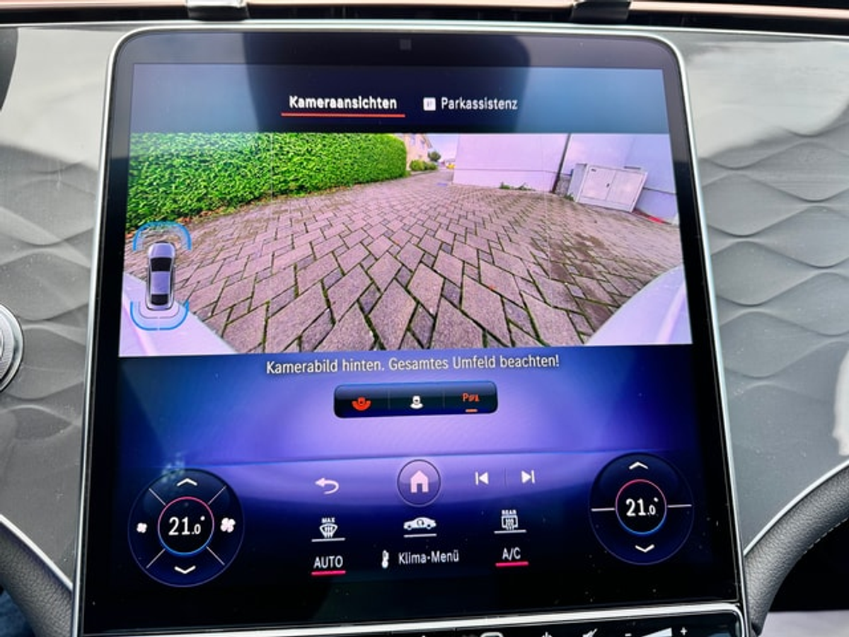 listing desktop thumbnail image 11