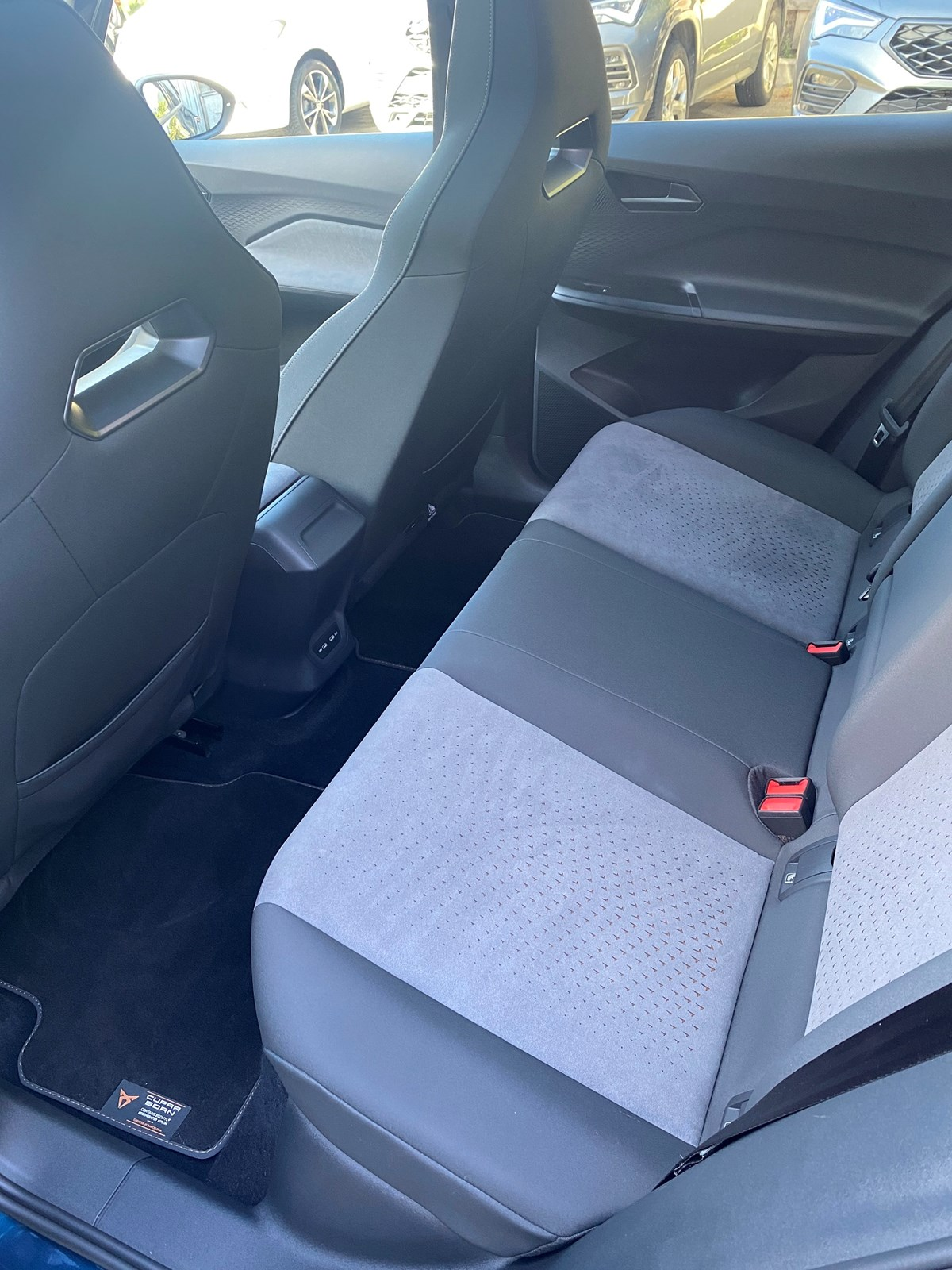 listing desktop thumbnail image 6