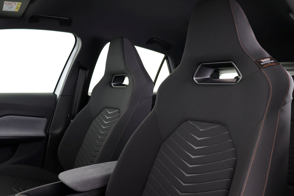 listing desktop thumbnail image 8