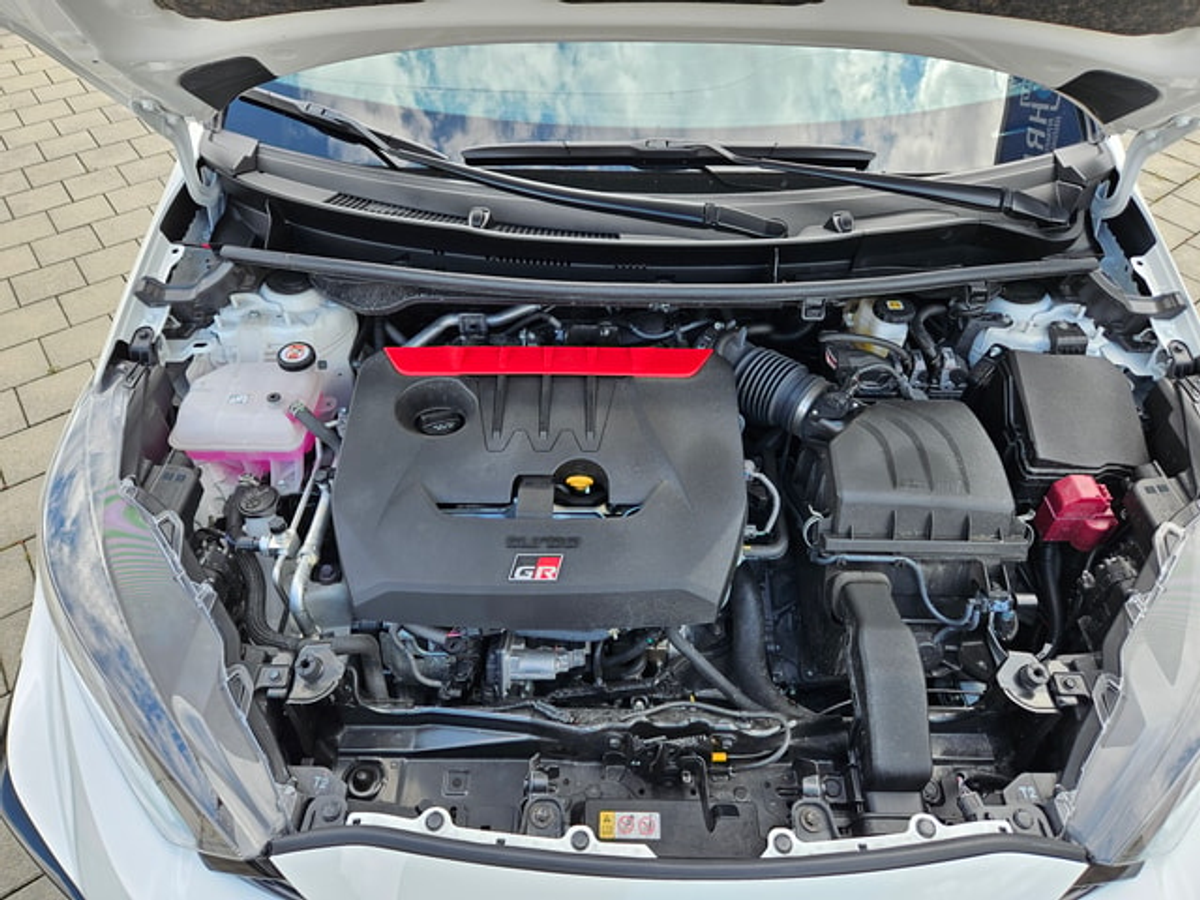 listing desktop thumbnail image 11