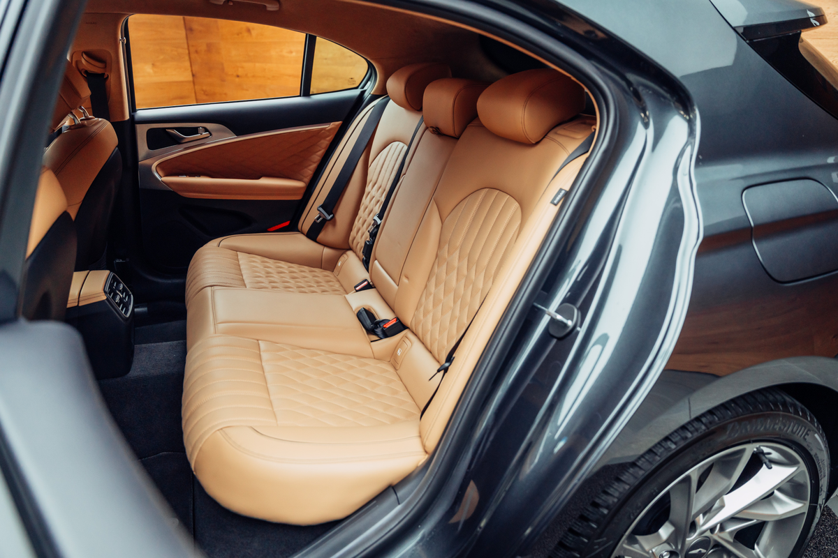 listing desktop thumbnail image 7