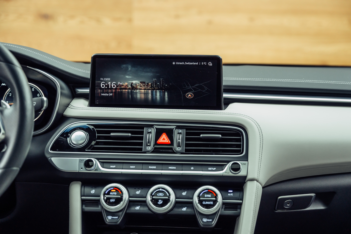 listing desktop thumbnail image 15