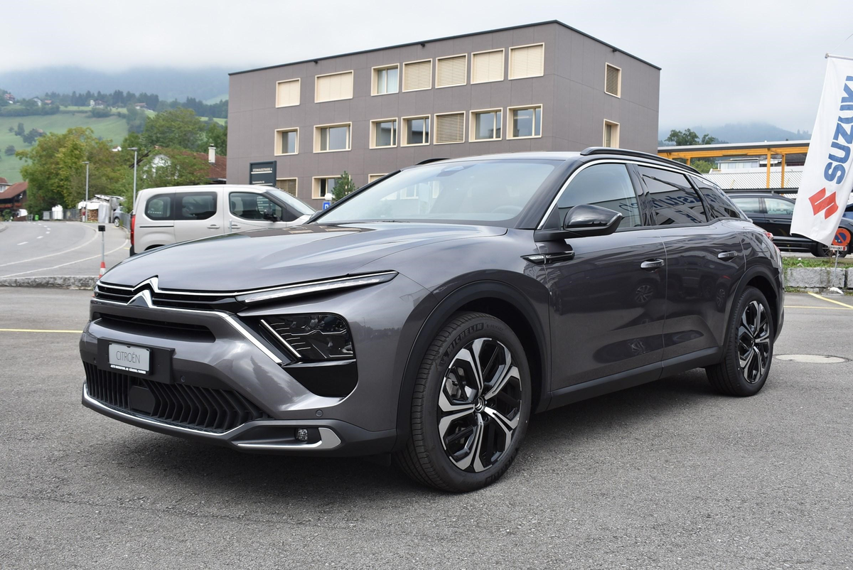 listing desktop thumbnail image 3