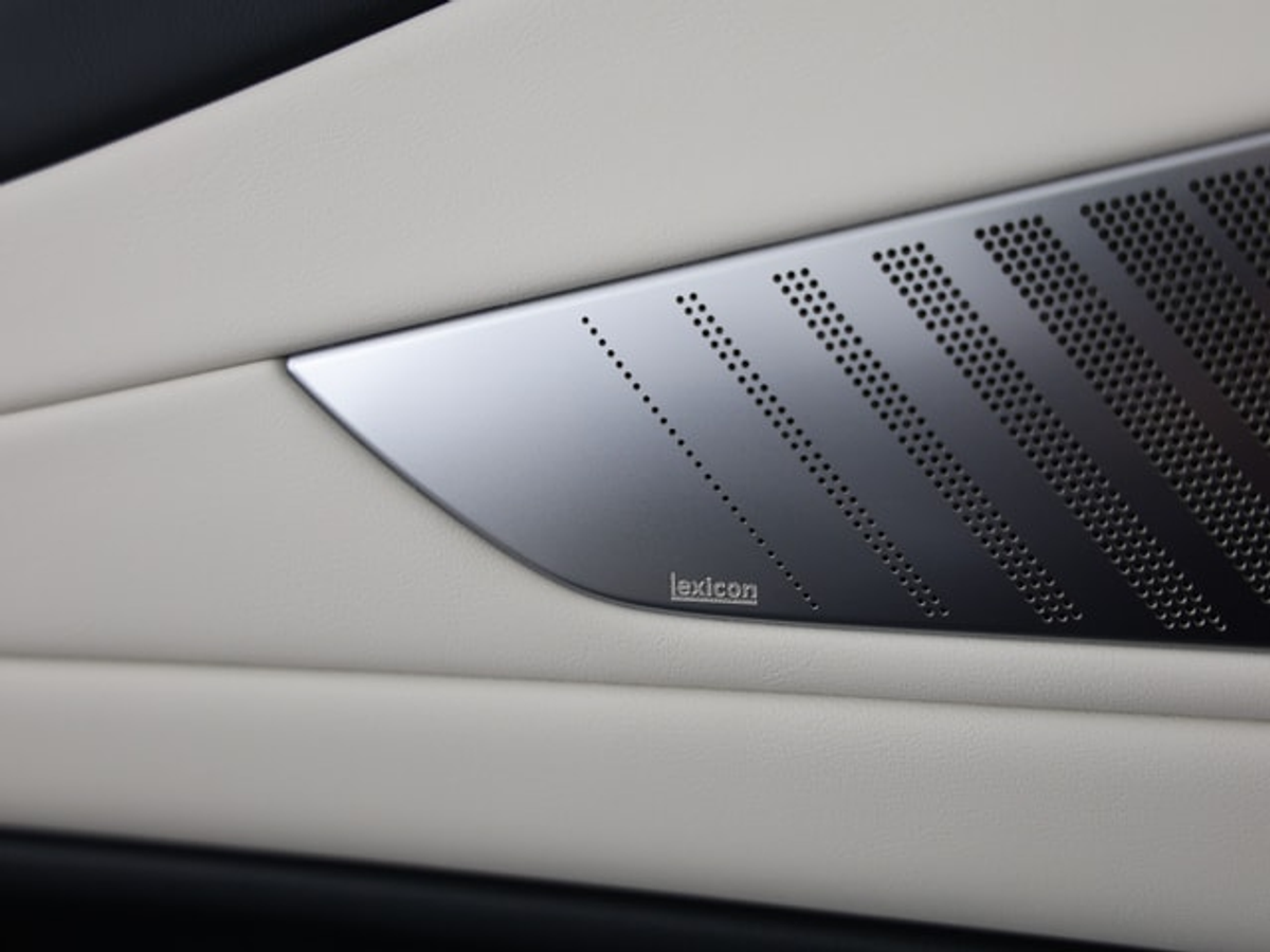 listing desktop thumbnail image 16