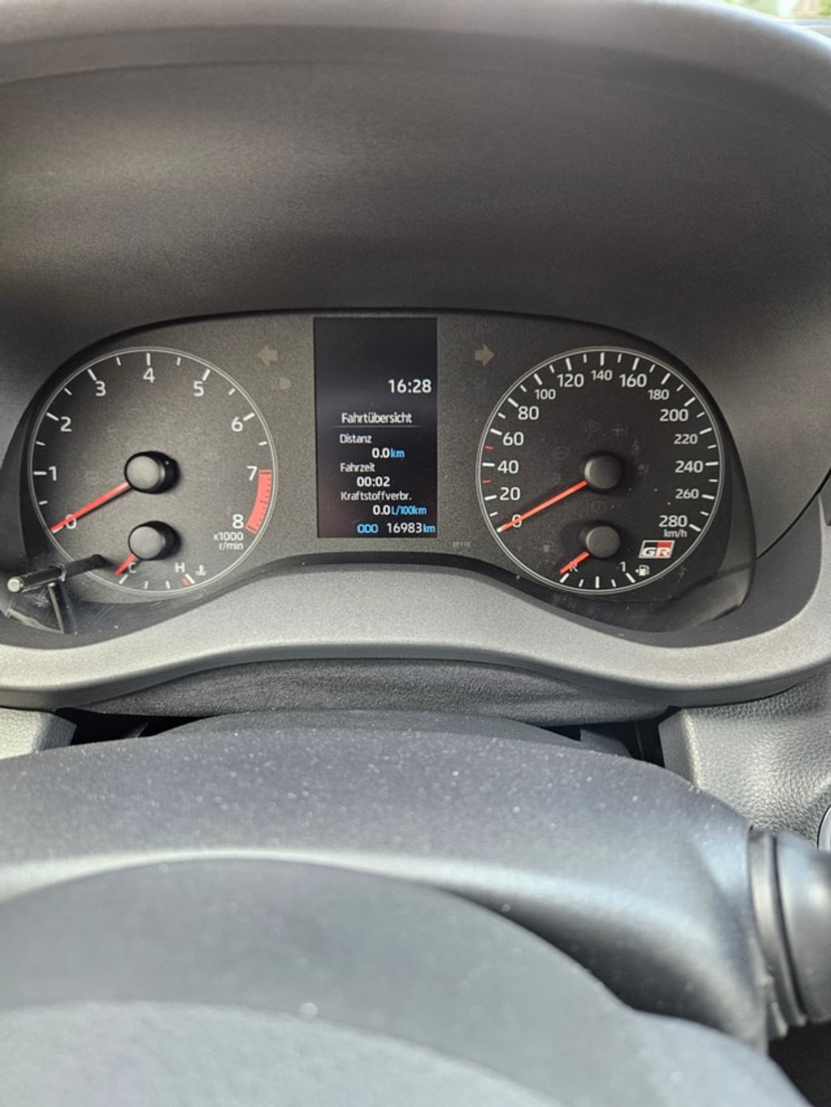 listing desktop thumbnail image 6