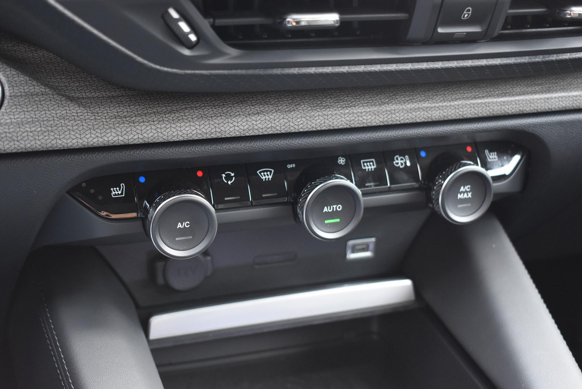 listing desktop thumbnail image 14