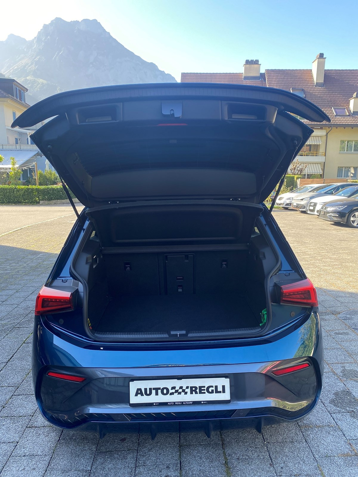 listing desktop thumbnail image 10