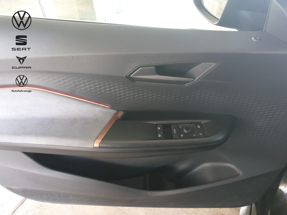 listing desktop thumbnail image 7