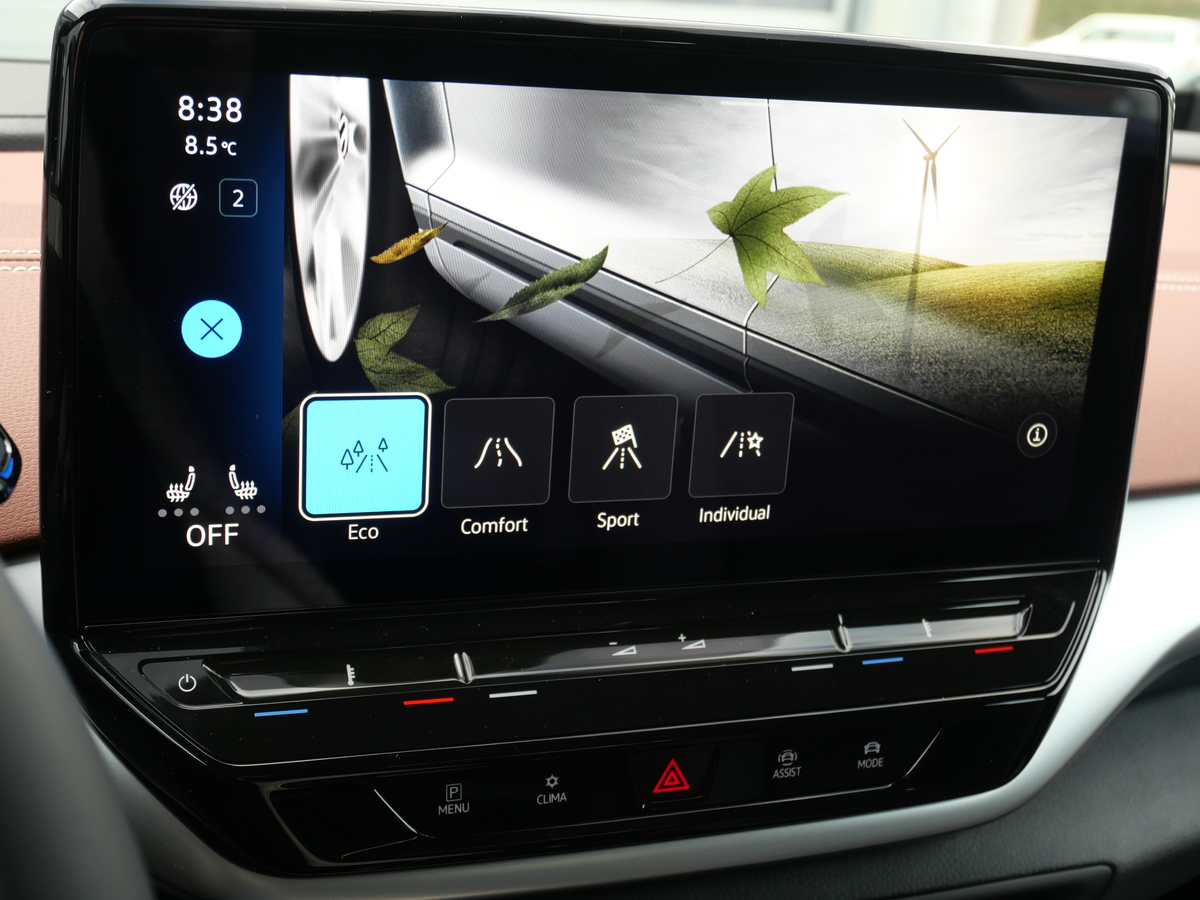 listing desktop thumbnail image 15