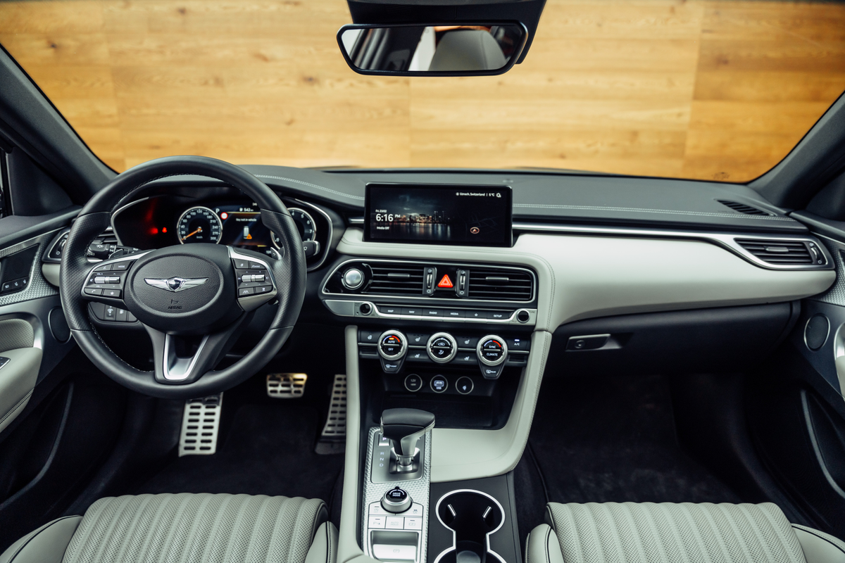 listing desktop thumbnail image 4