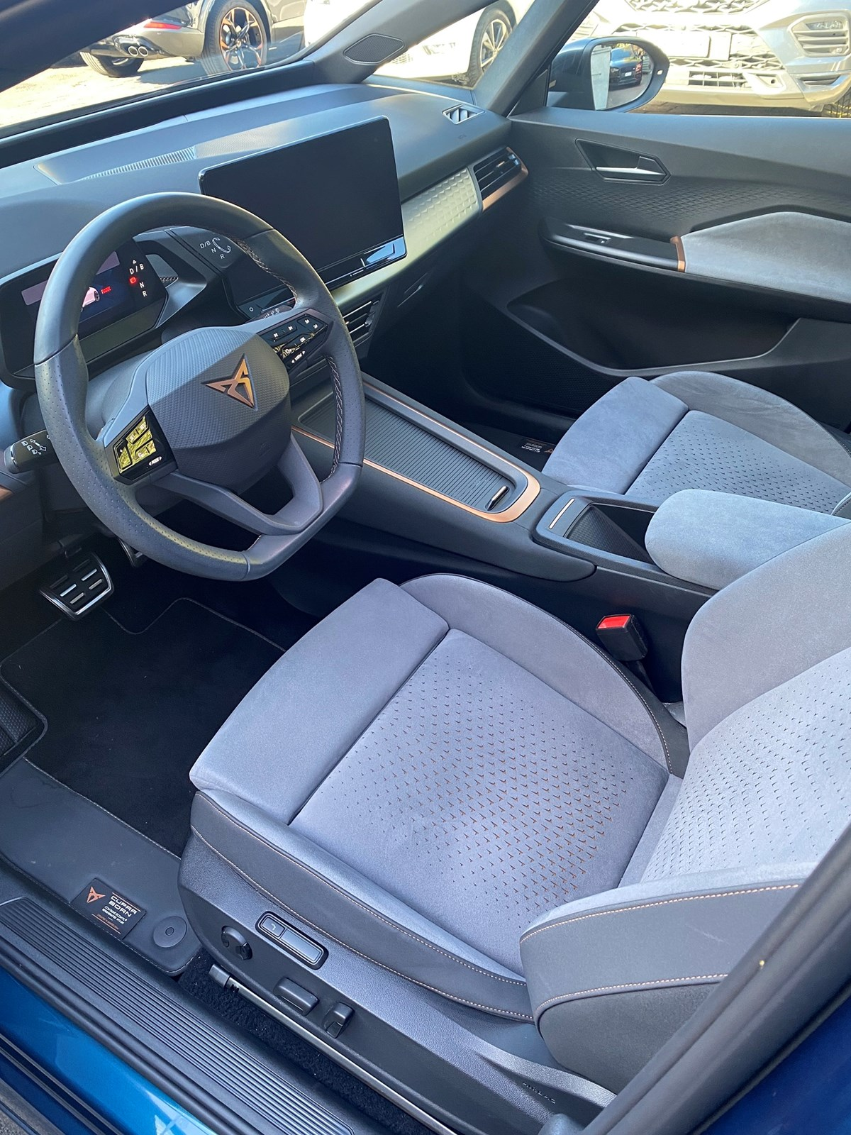 listing desktop thumbnail image 5