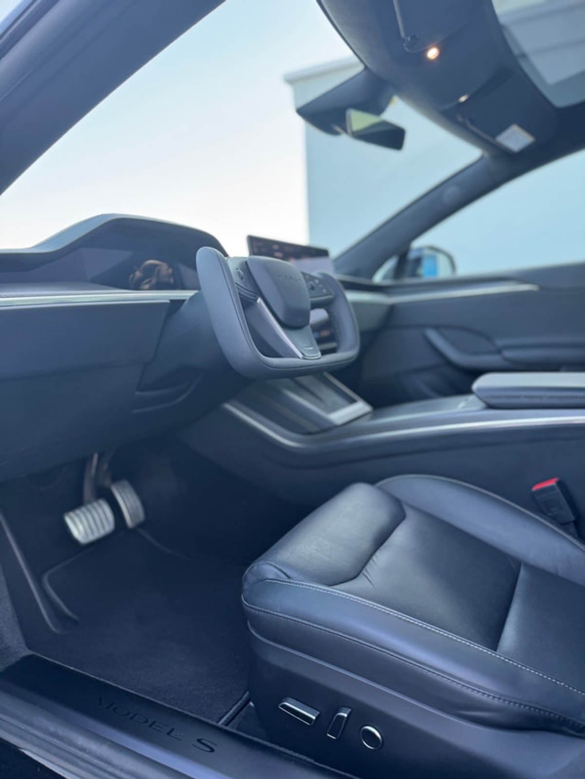 listing desktop thumbnail image 7