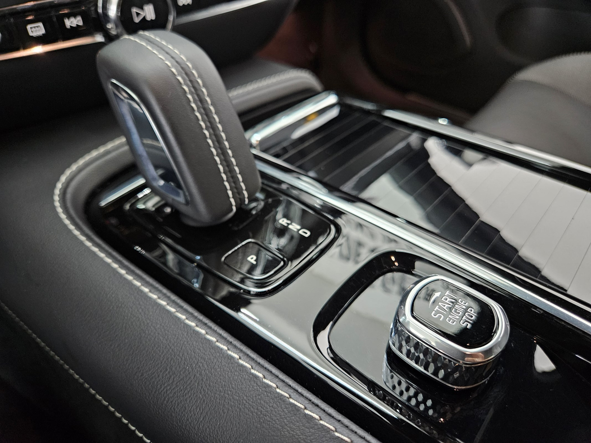 listing desktop thumbnail image 10