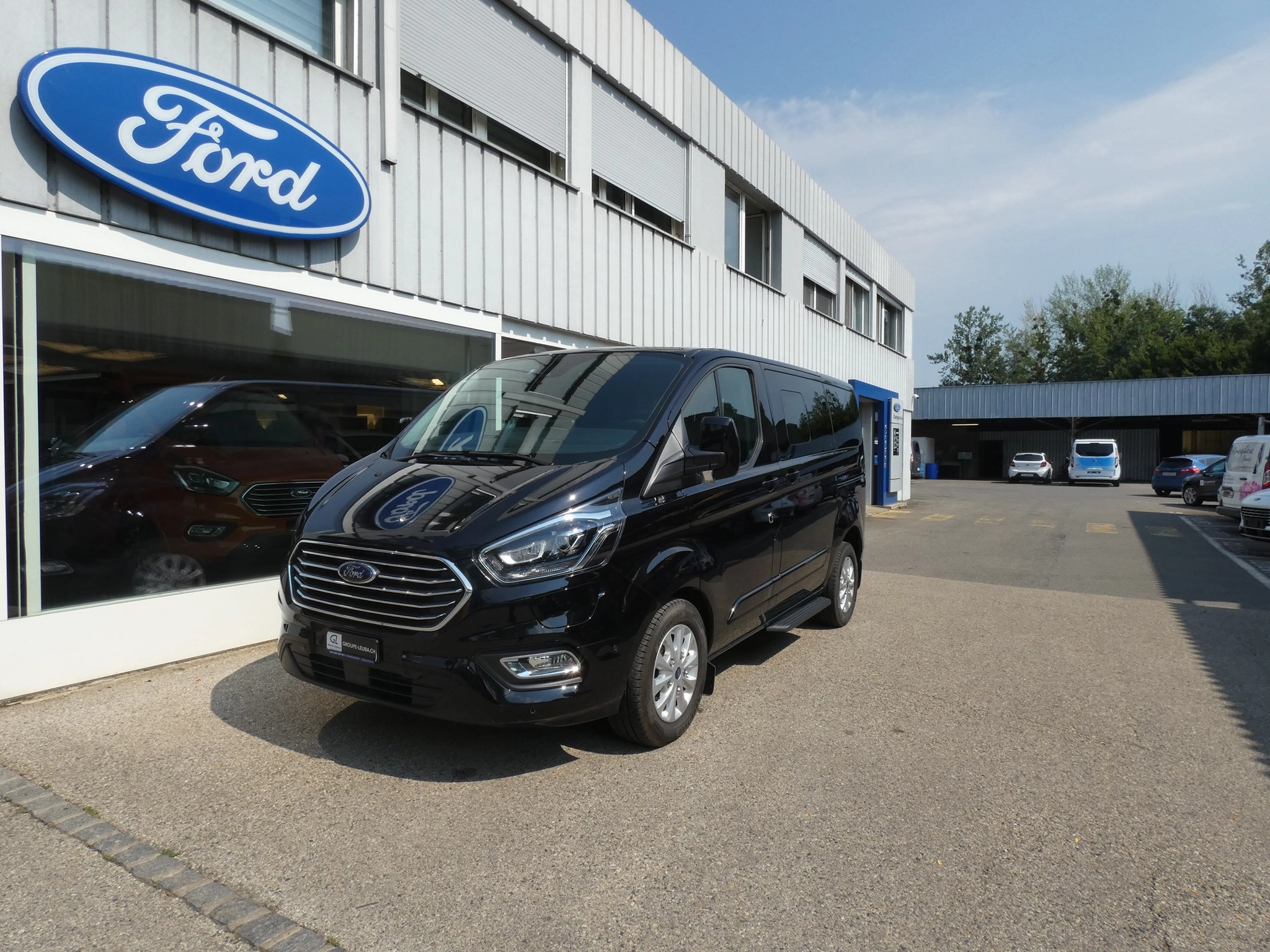 FORD-Tourneo-car-image