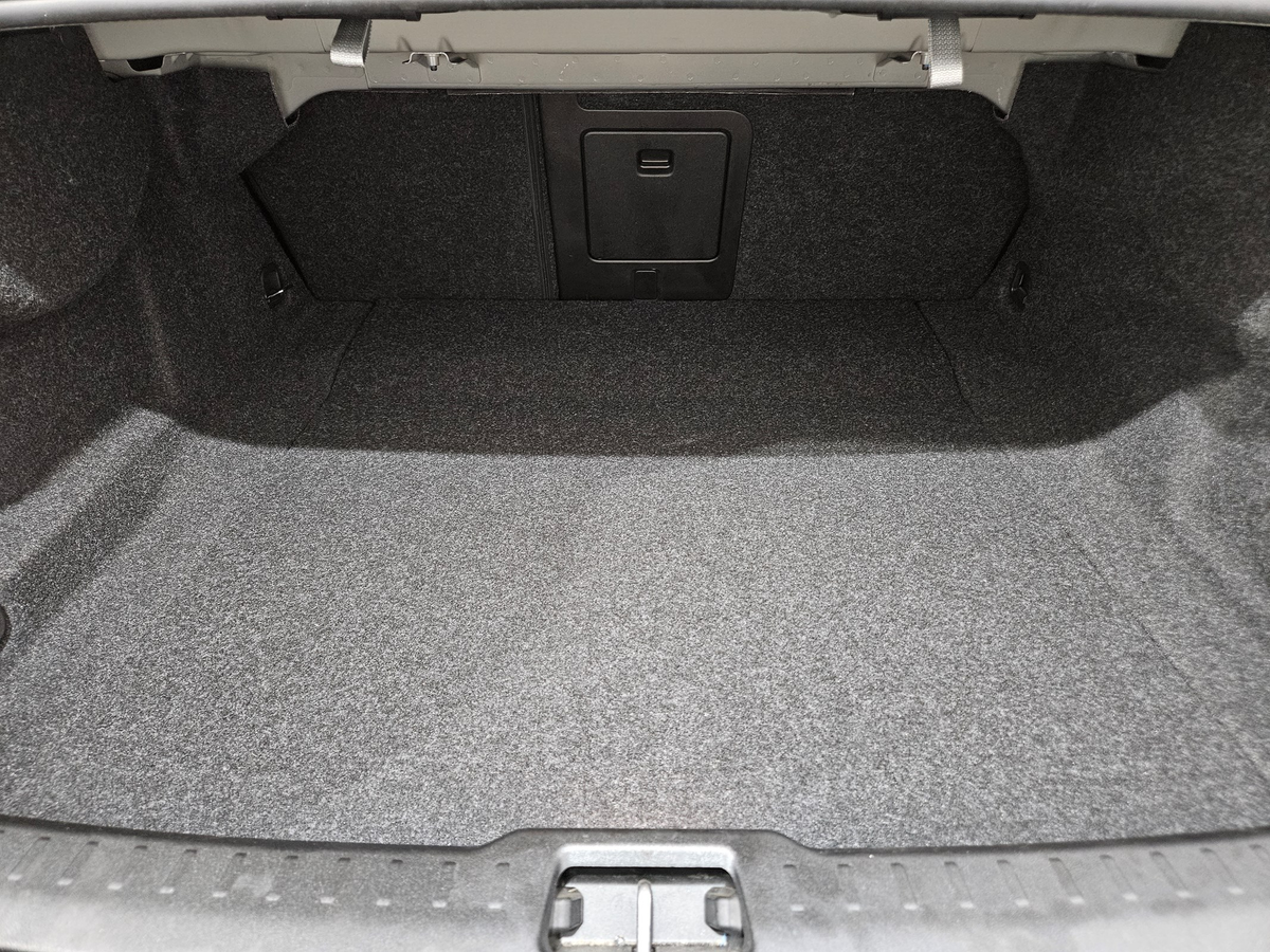 listing desktop thumbnail image 6