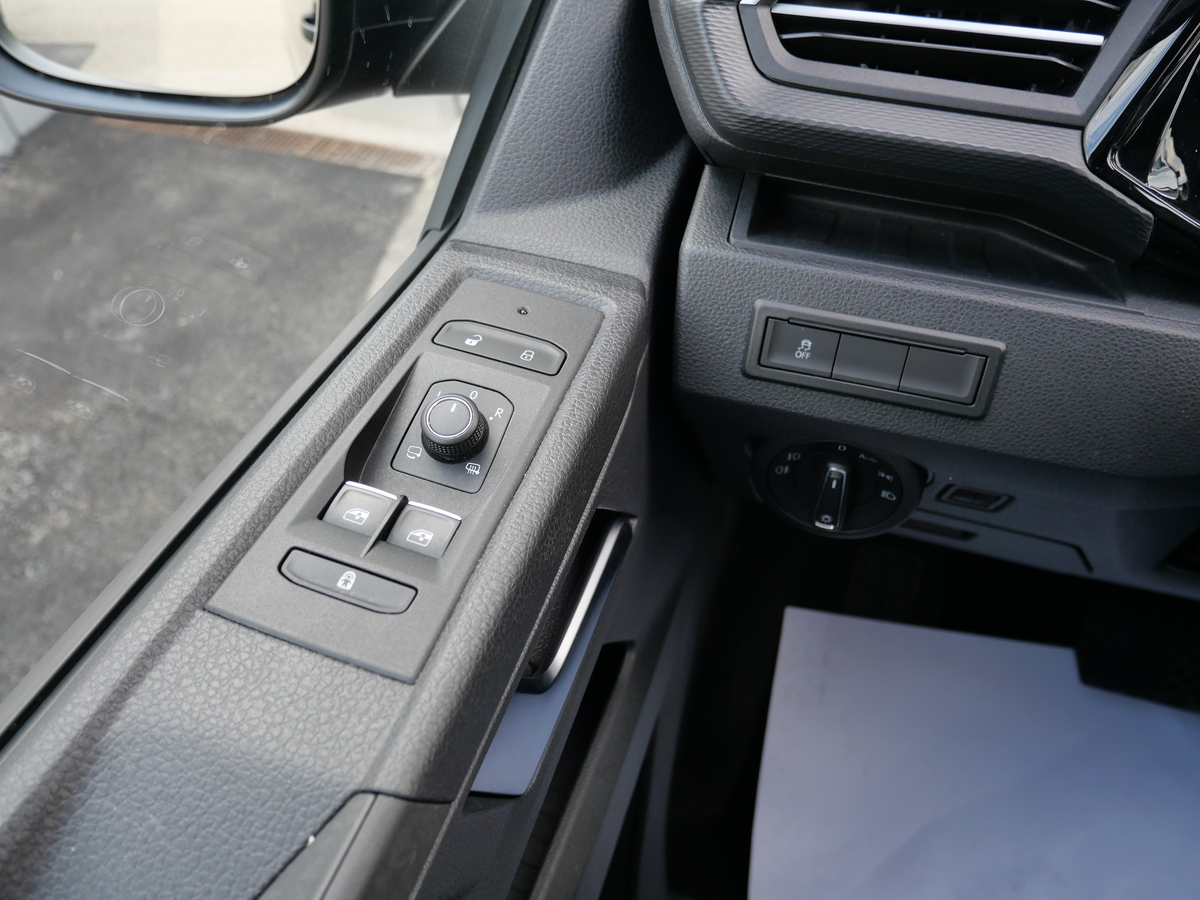 listing desktop thumbnail image 14