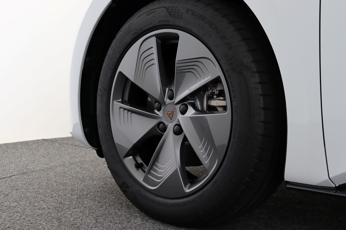 listing desktop thumbnail image 13