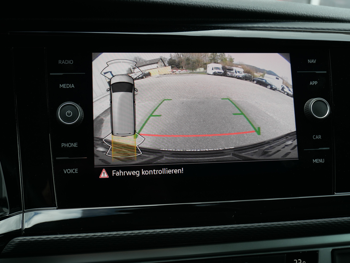 listing desktop thumbnail image 11