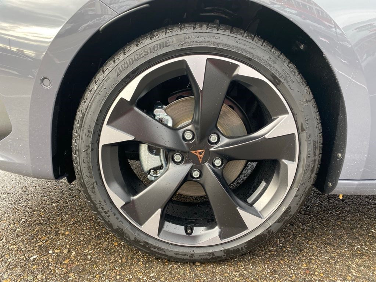 listing desktop thumbnail image 8