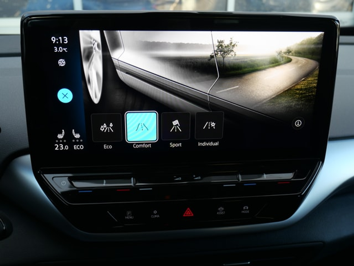 listing desktop thumbnail image 17