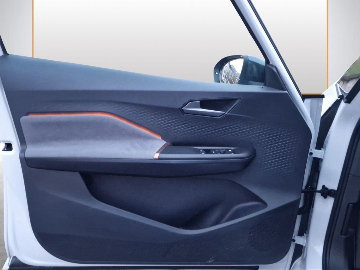 listing desktop thumbnail image 9