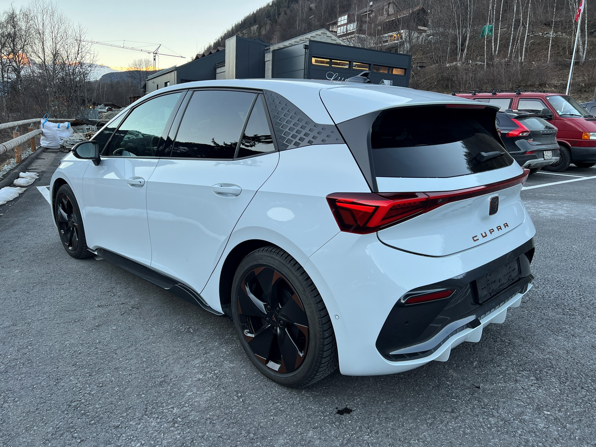 listing desktop thumbnail image 2