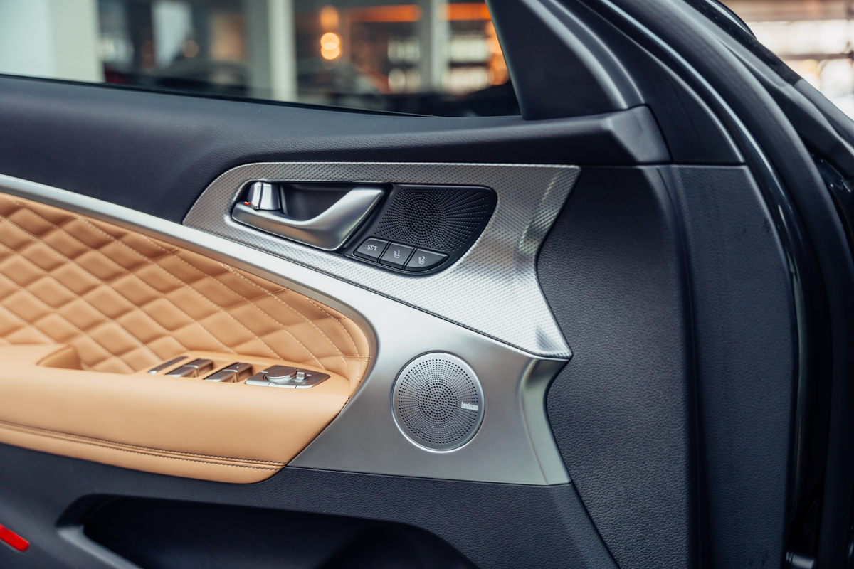 listing desktop thumbnail image 20