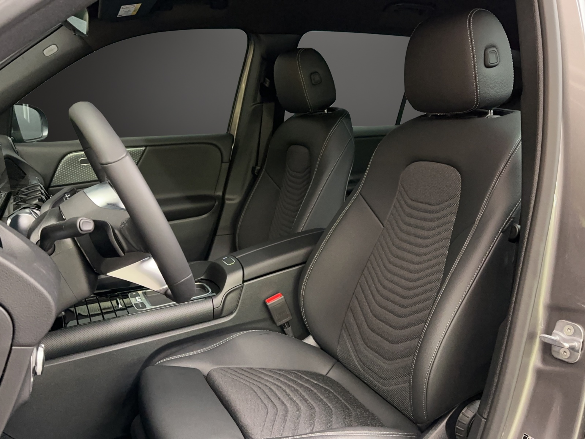 listing desktop thumbnail image 7