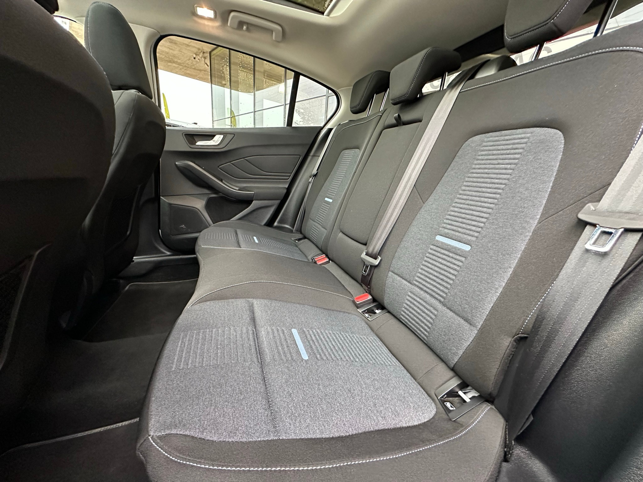 listing desktop thumbnail image 7