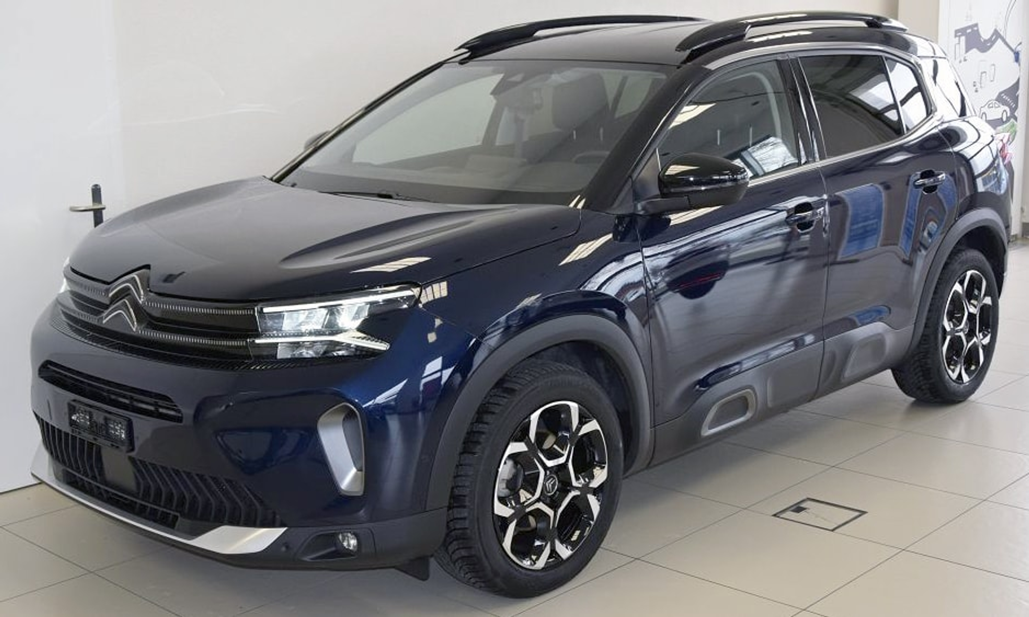 listing desktop thumbnail image 1