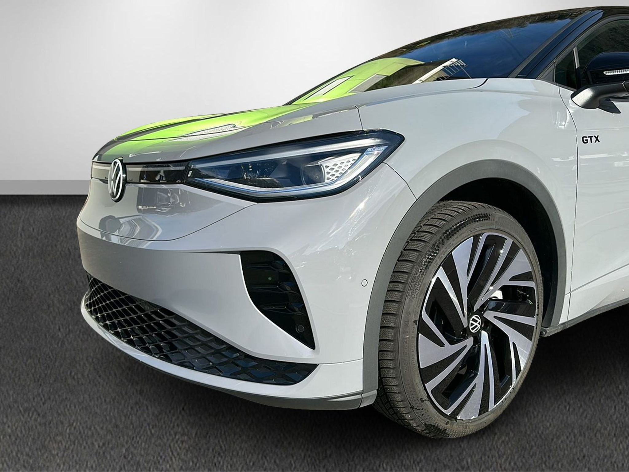 listing desktop thumbnail image 14