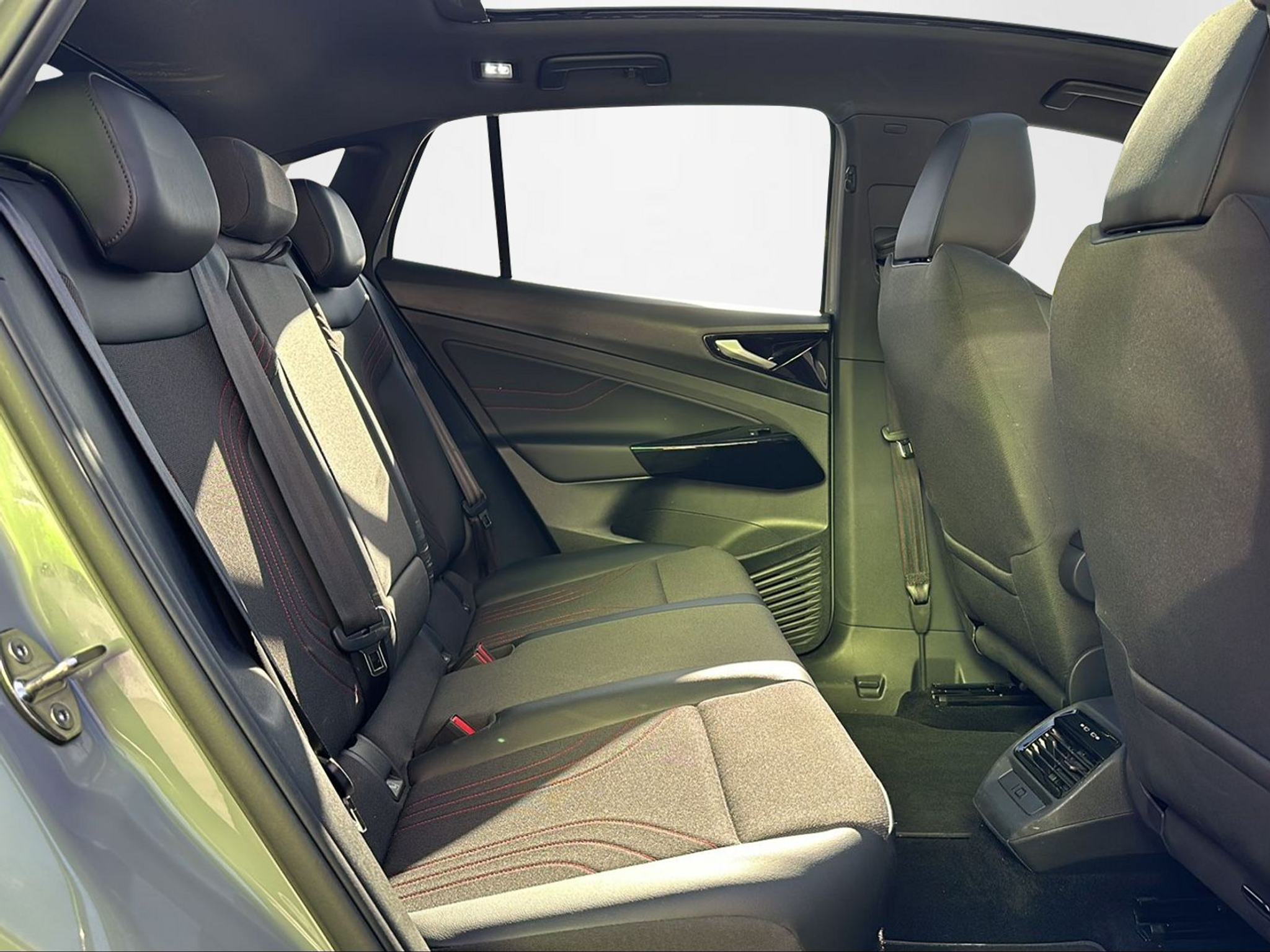 listing desktop thumbnail image 25