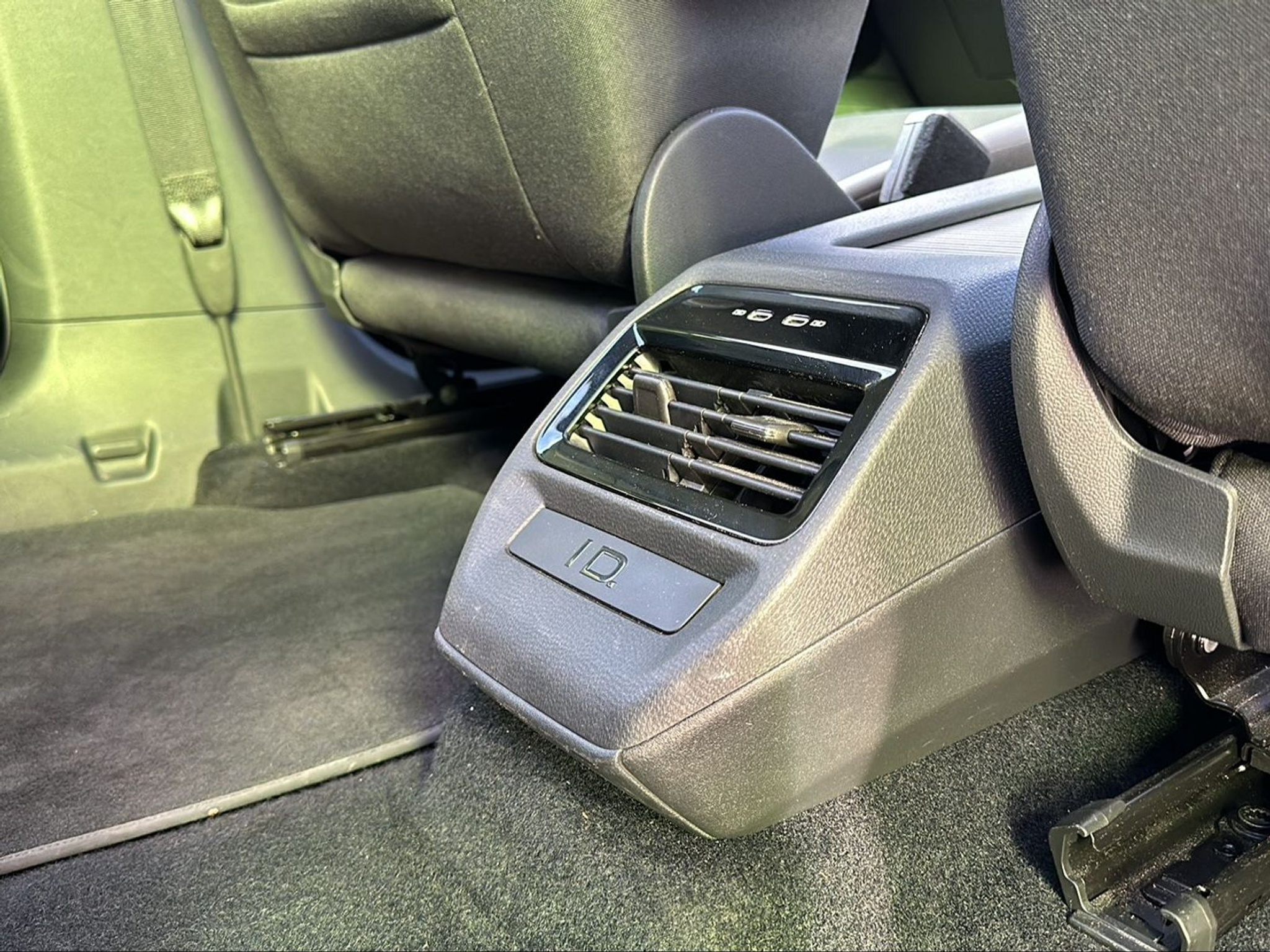 listing desktop thumbnail image 27