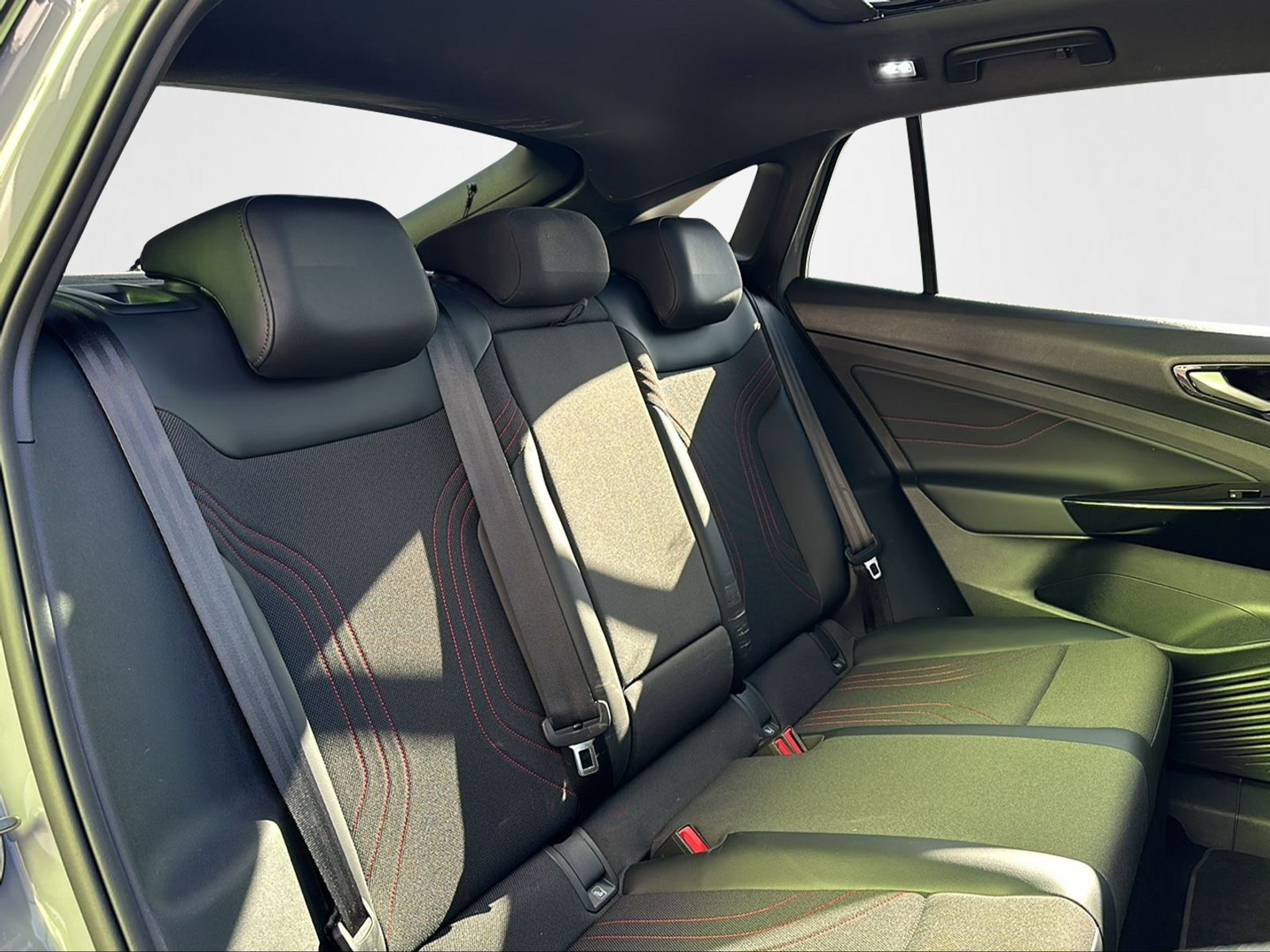 listing desktop thumbnail image 24