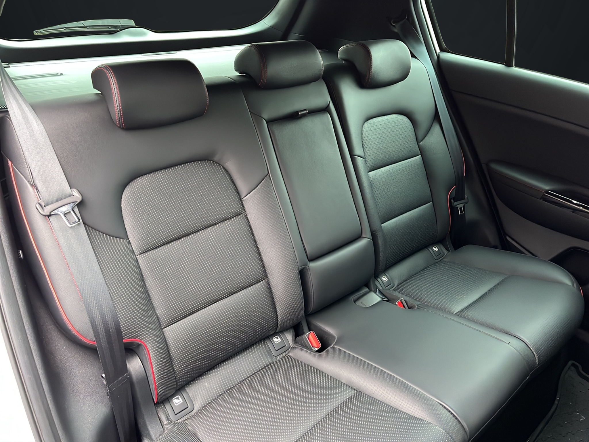 listing desktop thumbnail image 11