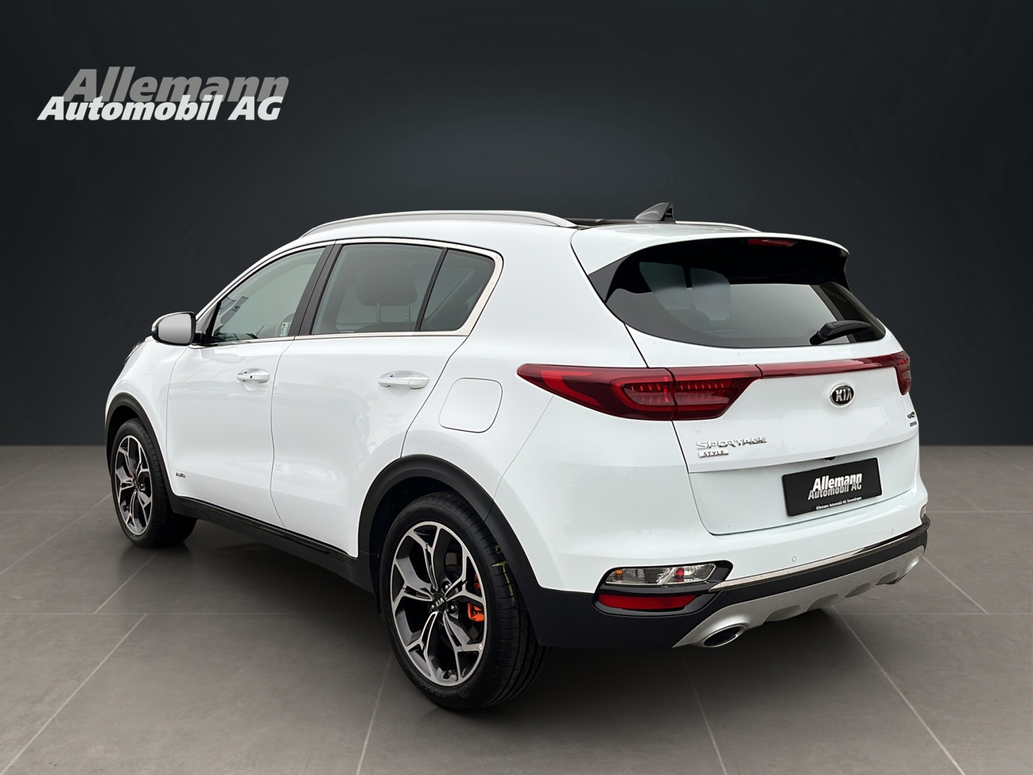 listing desktop thumbnail image 3