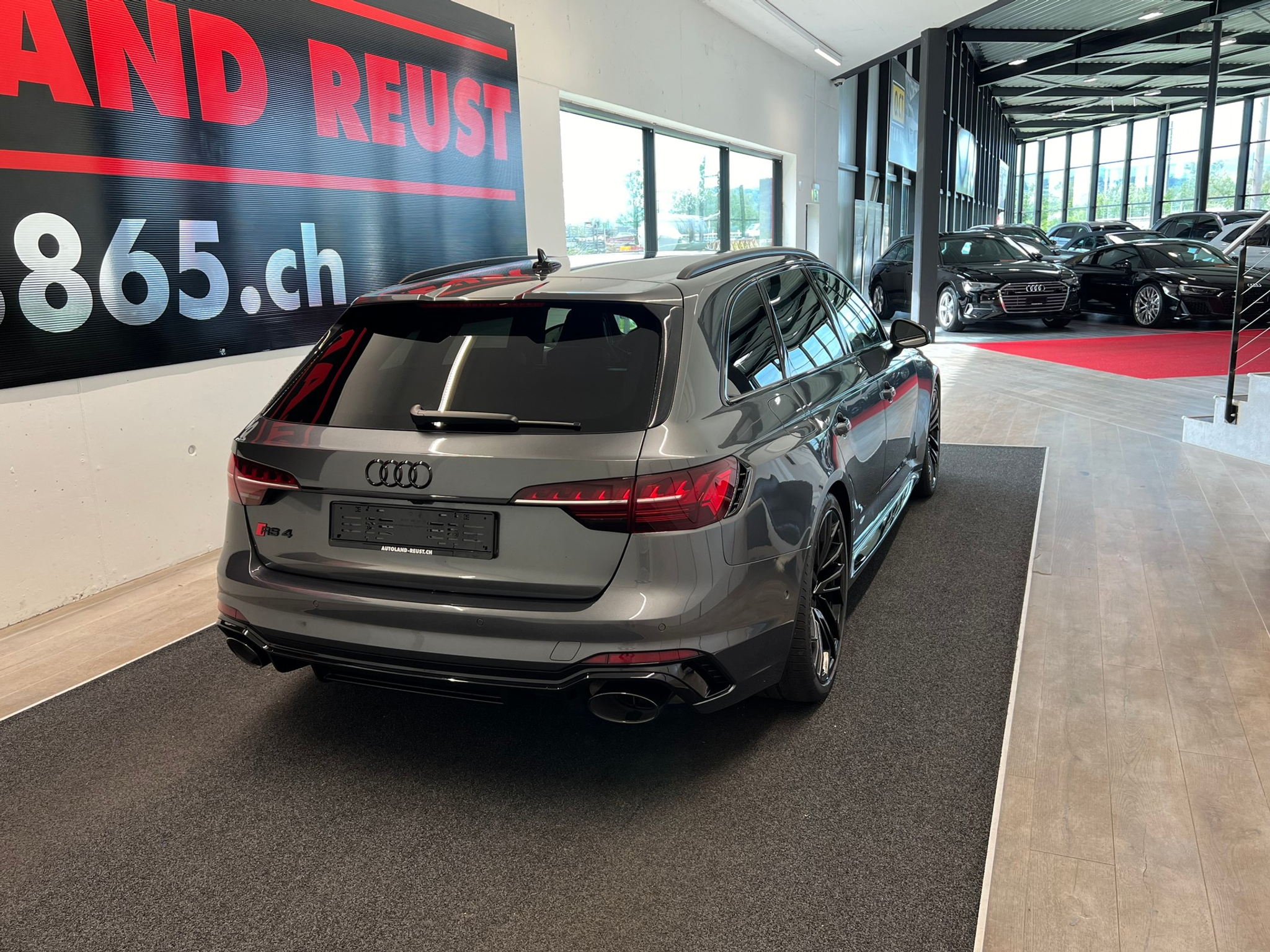 listing desktop thumbnail image 9