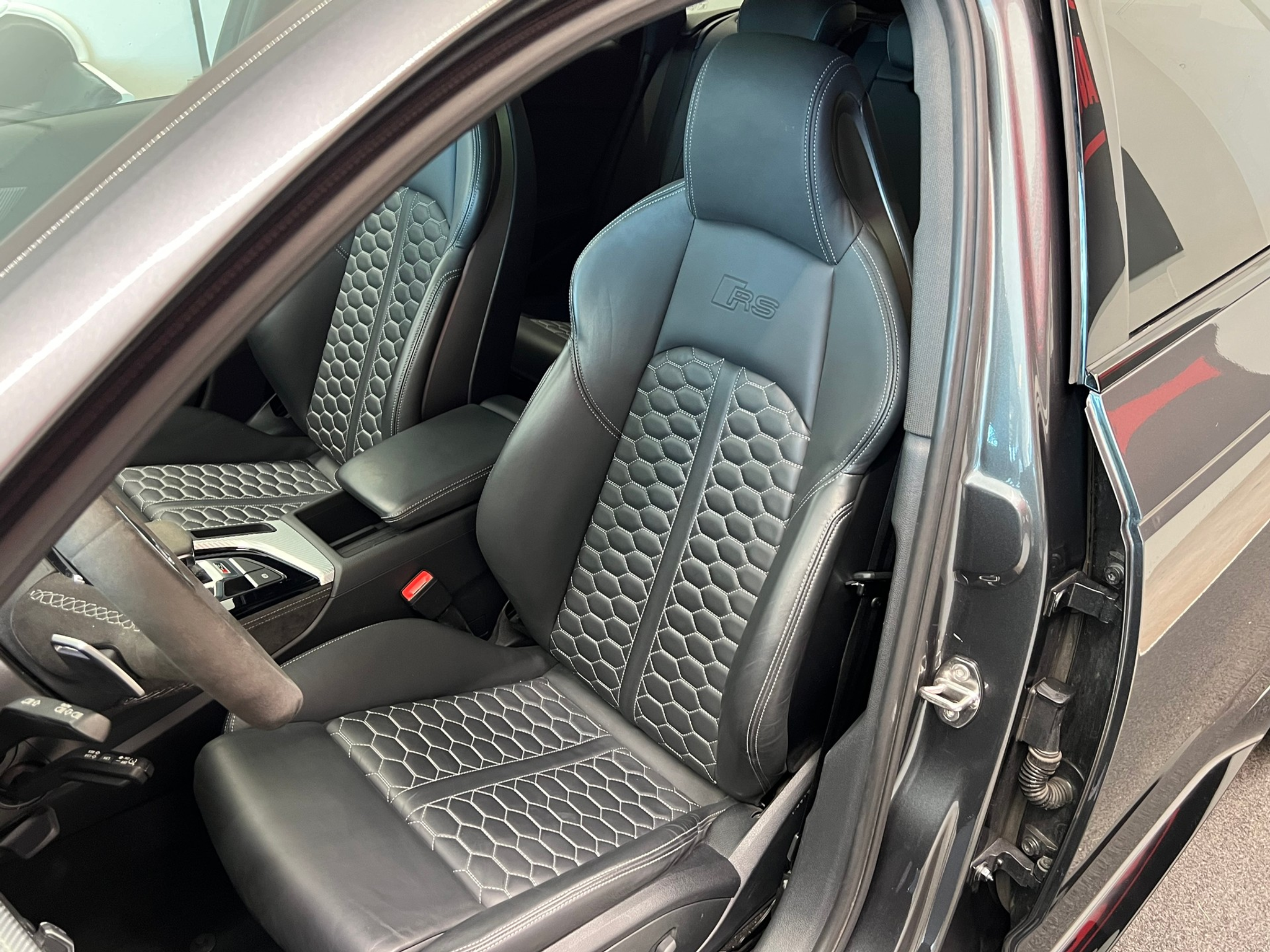 listing desktop thumbnail image 18