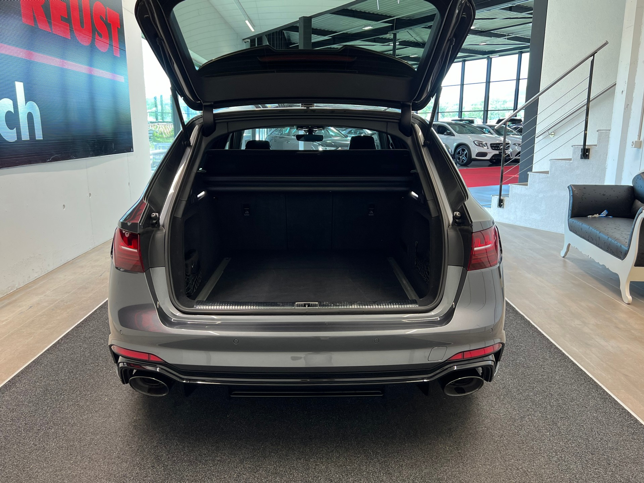 listing desktop thumbnail image 12